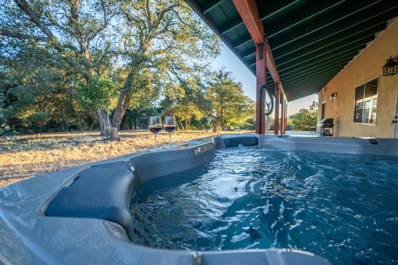 Country Cowboy Hot Tub Hideaway on 20 Acres Pet Friendly near PCT Anza and Julian - Image 1
